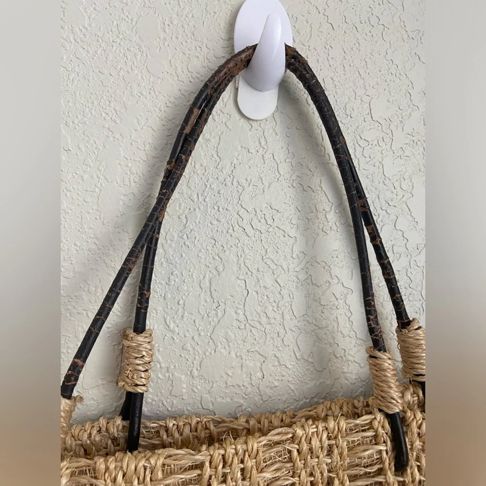 Summer Abaca Straw Medium Tote Bag Leather  Handles Made in Philippines - Picture 9 of 10